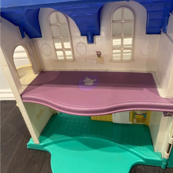 VINTAGE Fisher-Price Blue and Off White Cream Dollhouse Playhouse - Picture 7 of 10